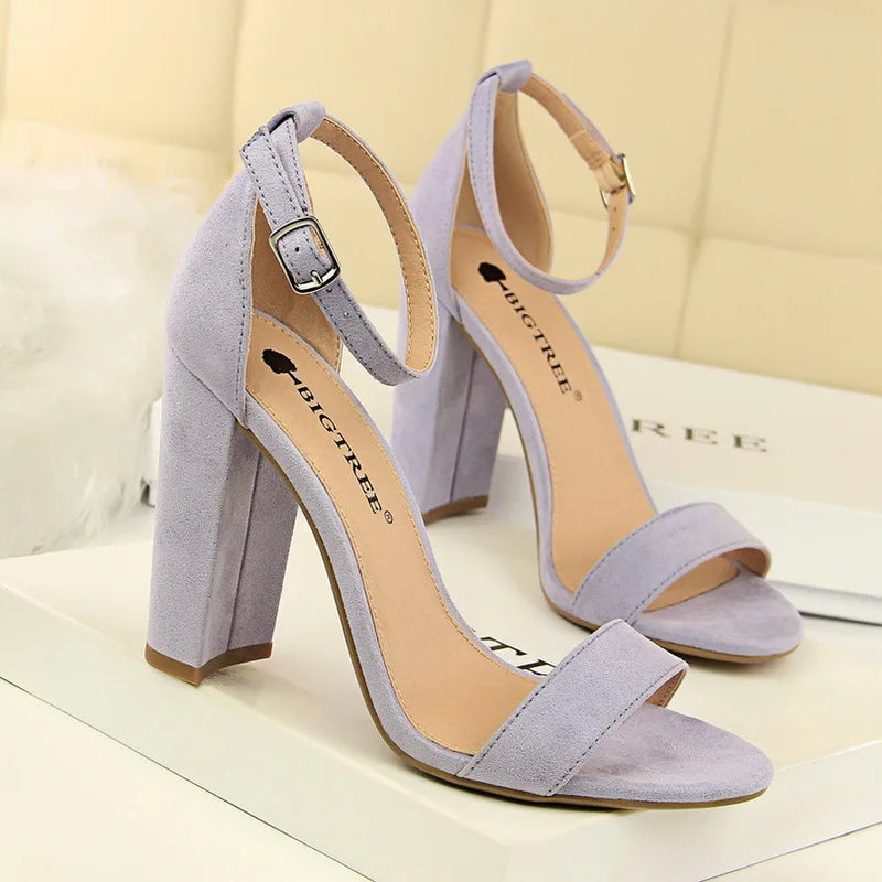 O Salto Que Transforma o Seu Look