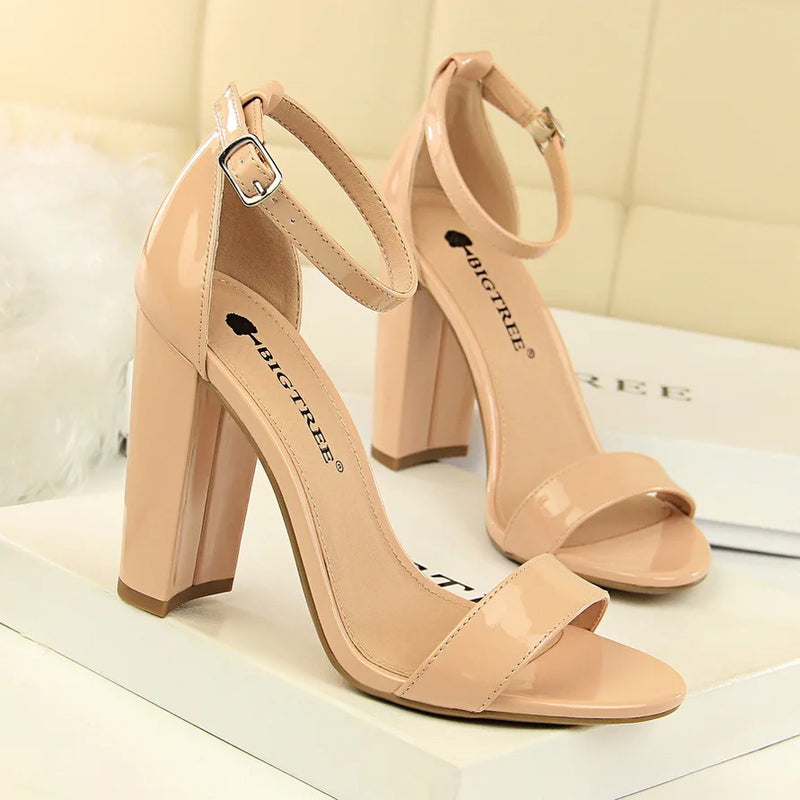 O Salto Que Transforma o Seu Look